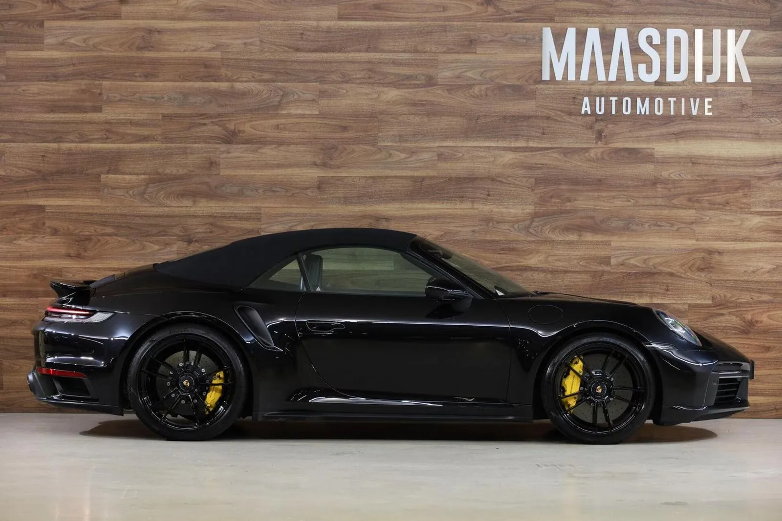 2023 Porsche 911 Turbo S Cabriolet, 6/30