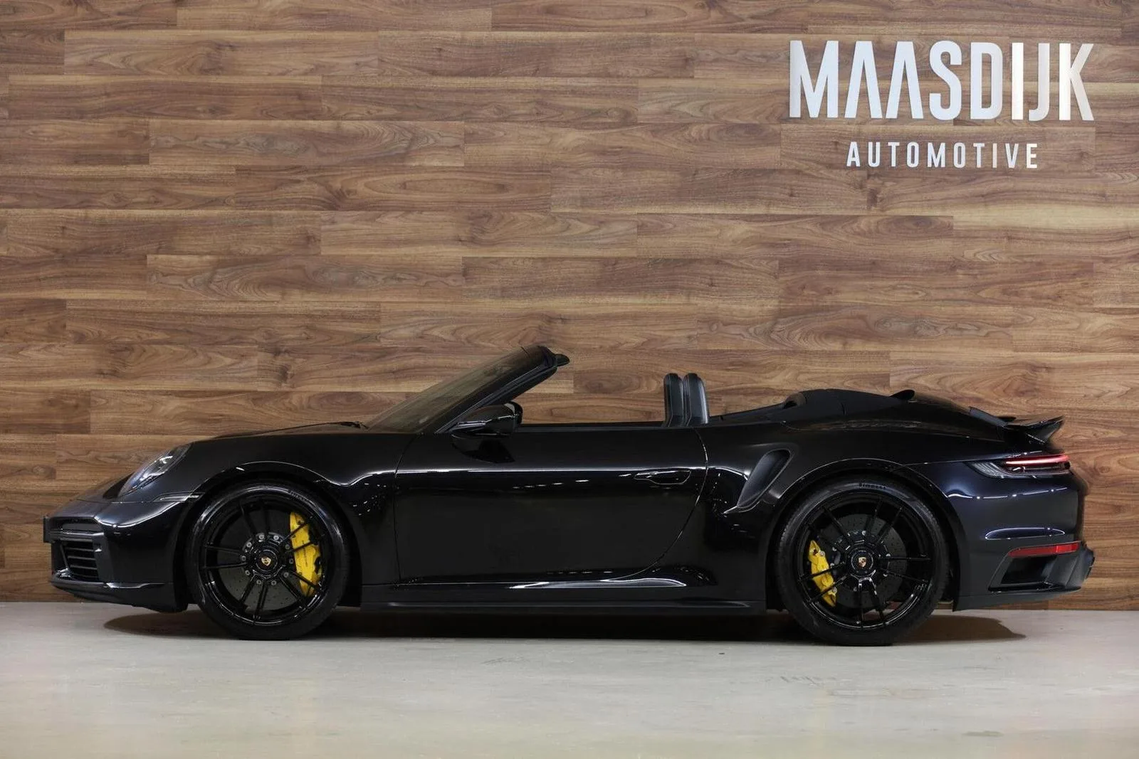 2023 Porsche 911 Turbo S Cabriolet, 13/30
