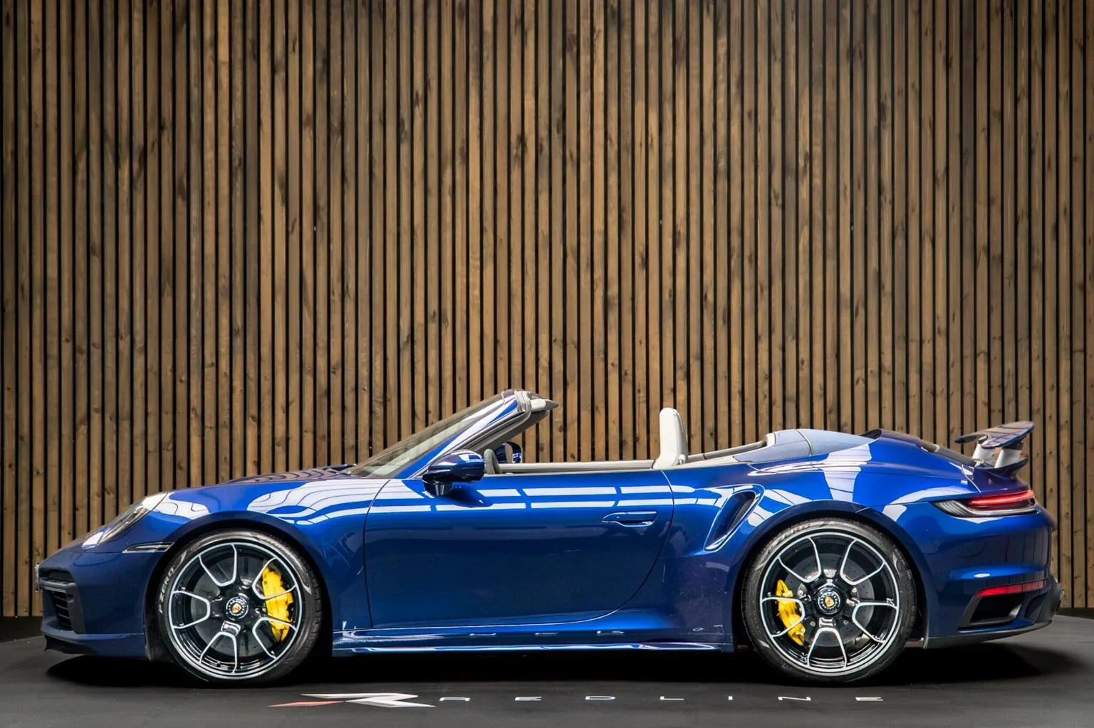 2023 Porsche 911 Turbo S Cabriolet, 7/30