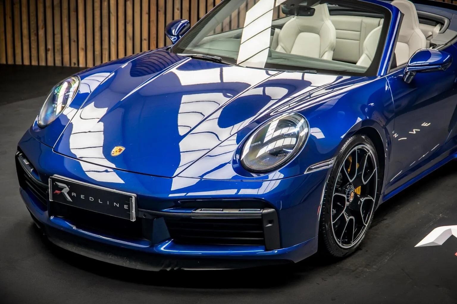 2023 Porsche 911 Turbo S Cabriolet, 15/30
