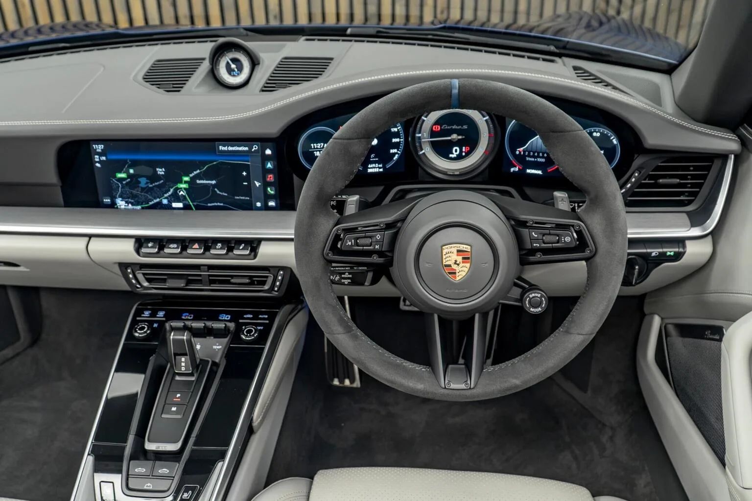 2023 Porsche 911 Turbo S Cabriolet, 26/30