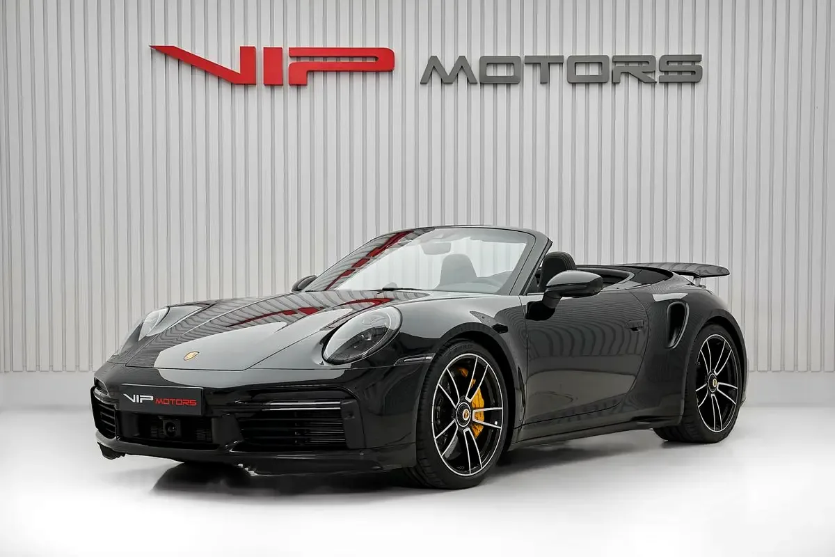 2023 Porsche 911 Turbo S Cabriolet angeboten von einem Fachhändler in Dubai, Vereinigte Arabische Emirate, Hauptfoto