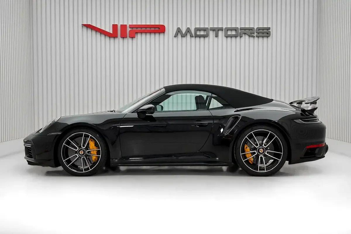 2023 Porsche 911 Turbo S Cabriolet, 7/12
