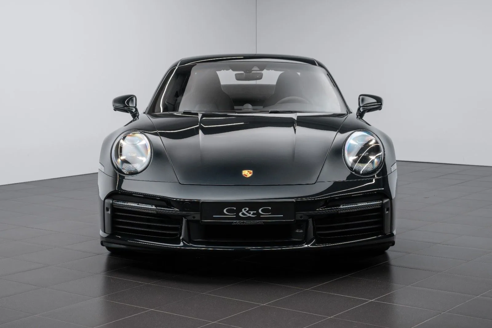 2023 Porsche 911 Turbo S, 3/25