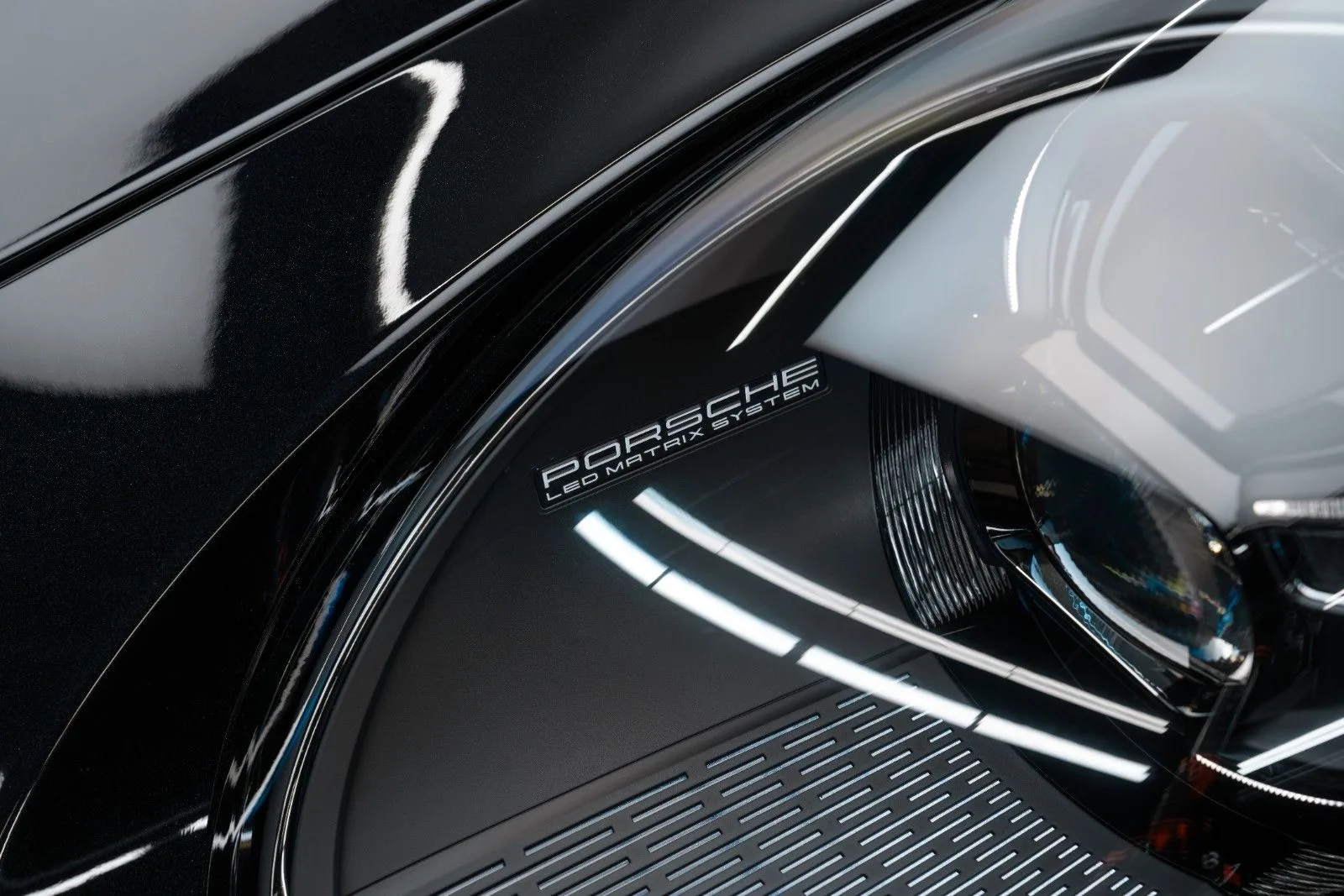 2023 Porsche 911 Turbo S, 7/25