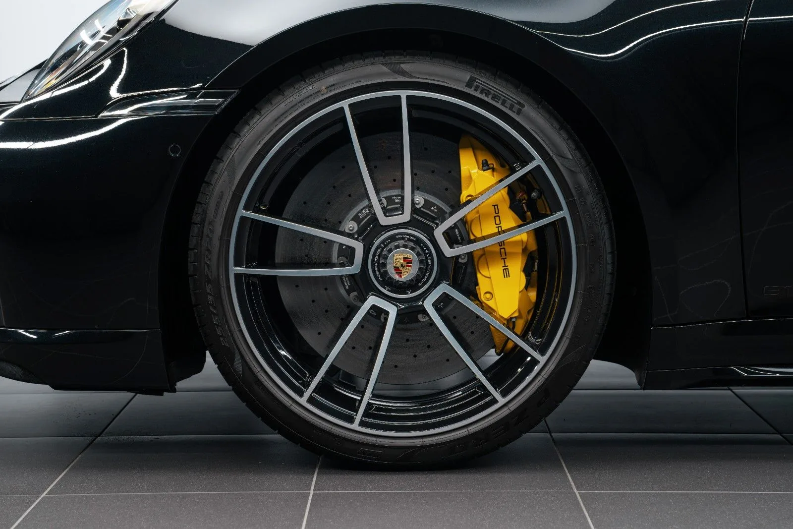 2023 Porsche 911 Turbo S, 8/25