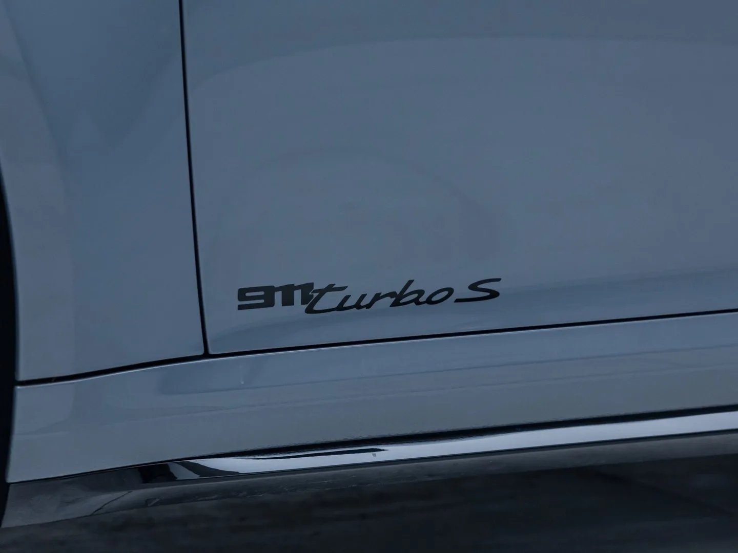 2023 Porsche 911 Turbo S 992, 2/30