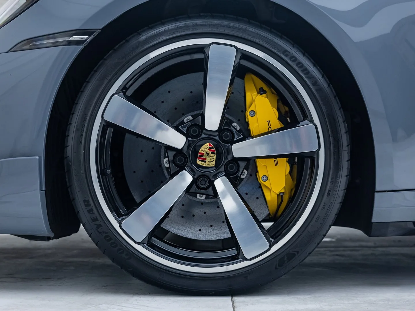 2023 Porsche 911 Turbo S 992, 9/30