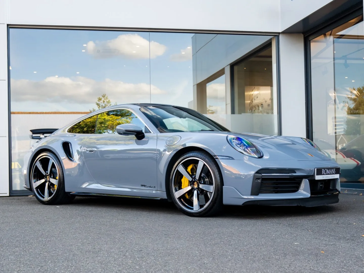2023 Porsche 911 Turbo S 992, 18/30