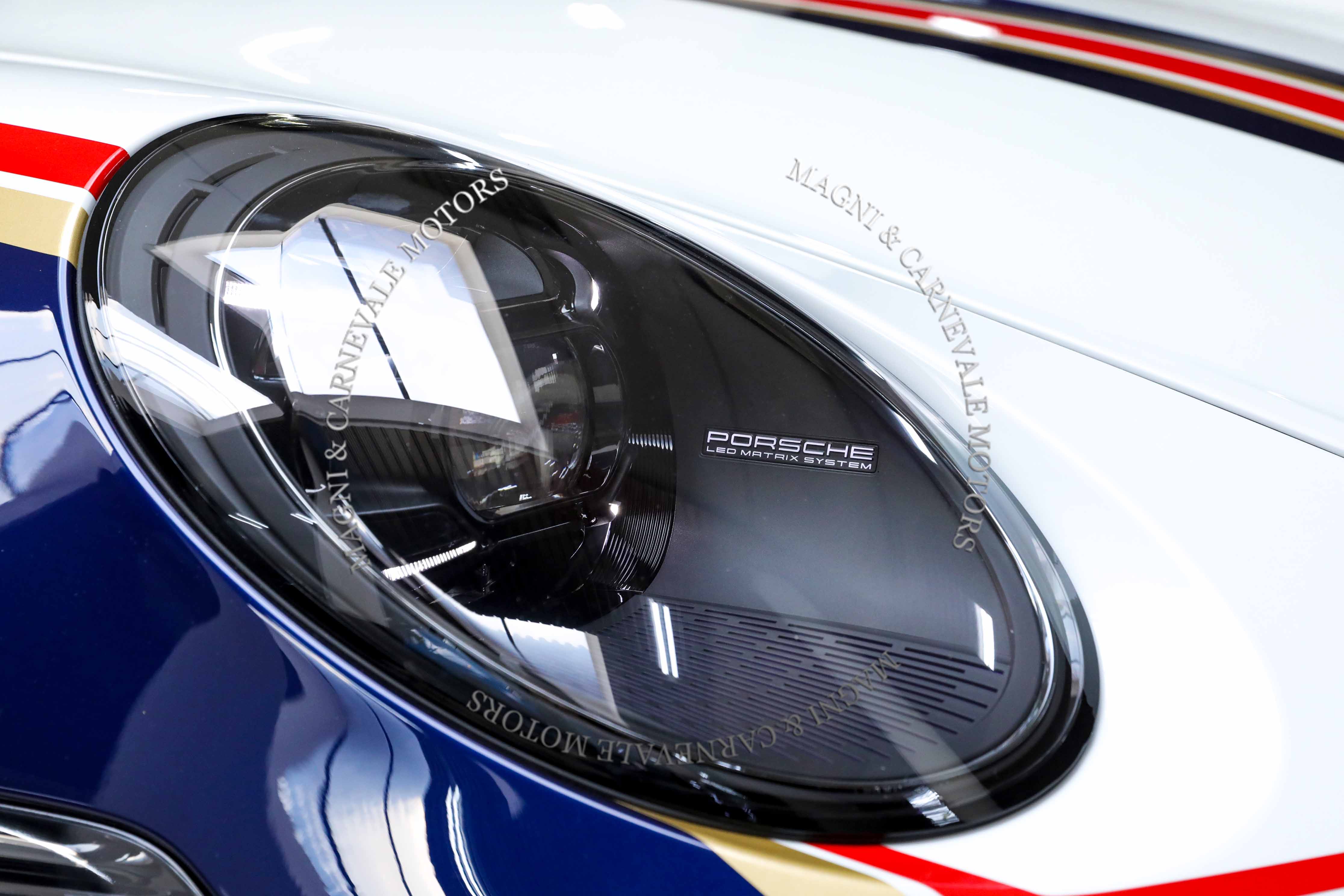 2023 Porsche 911 Dakar Limited Edition proposée par un concessionnaire spécialisé à Milan, Italie, photo 19 sur 20