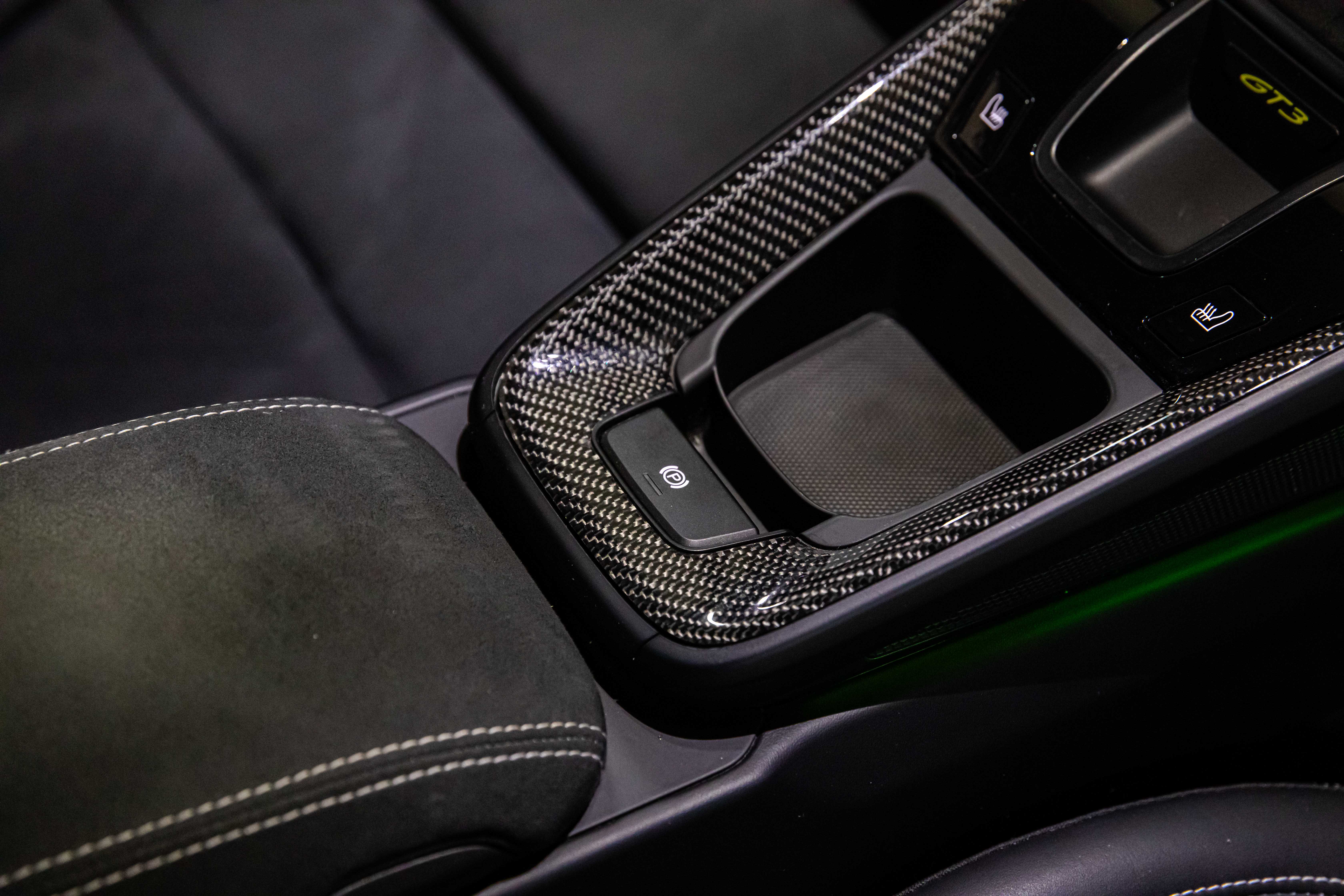 2023 Porsche 911 GT3 offered by a specialist dealer in Milan, Italy, photo 17 of 20
