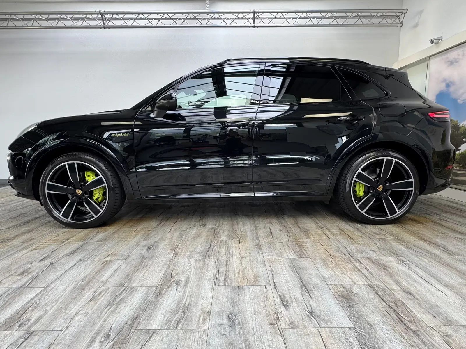 2023 Porsche Cayenne E-Hybrid Platinum Edition, 3/30