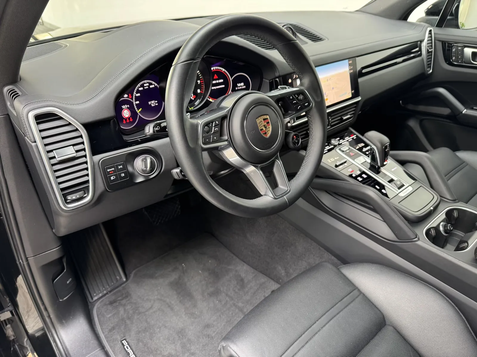 2023 Porsche Cayenne E-Hybrid Platinum Edition, 8/30