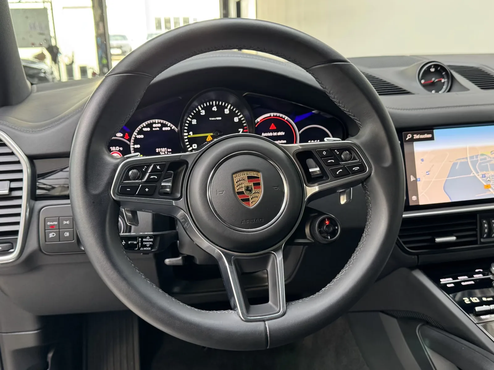 2023 Porsche Cayenne E-Hybrid Platinum Edition, 9/30