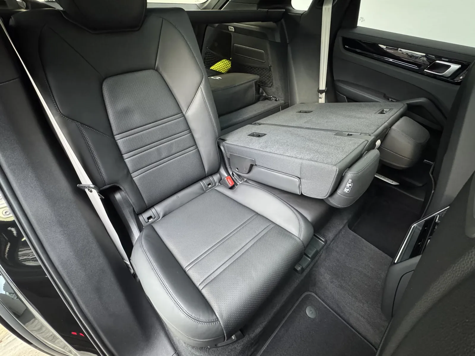 2023 Porsche Cayenne E-Hybrid Platinum Edition, 23/30