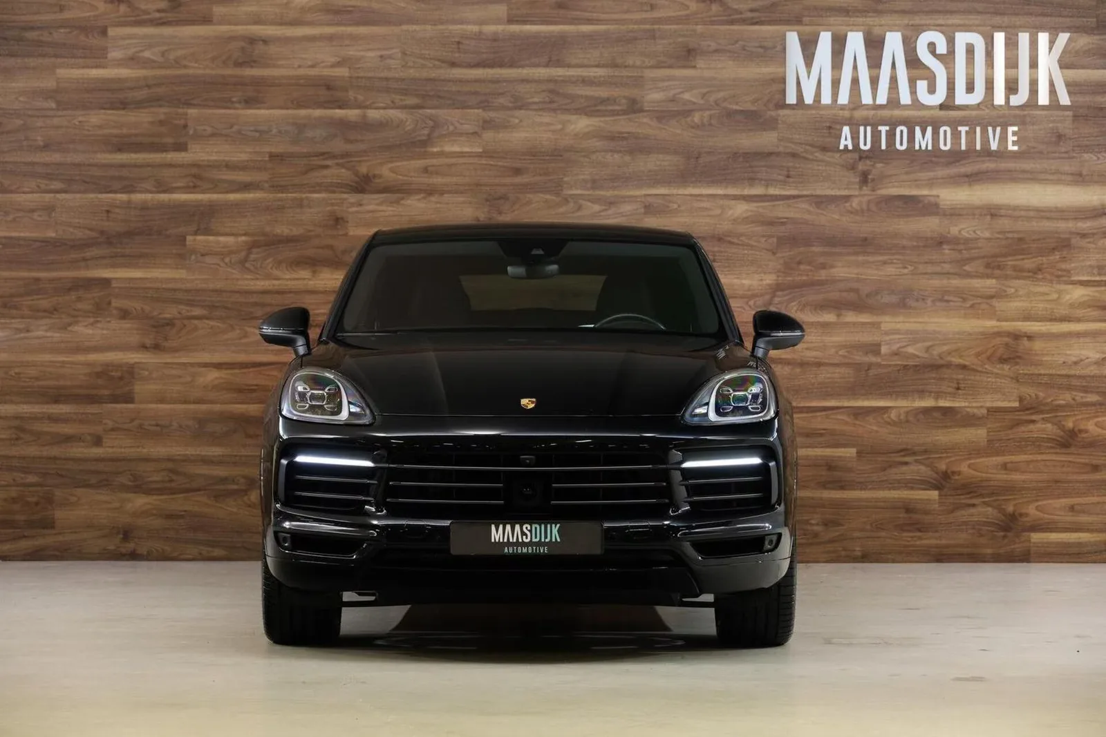 2023 Porsche Cayenne Coupé E-Hybrid Platinum Edition, 2/30