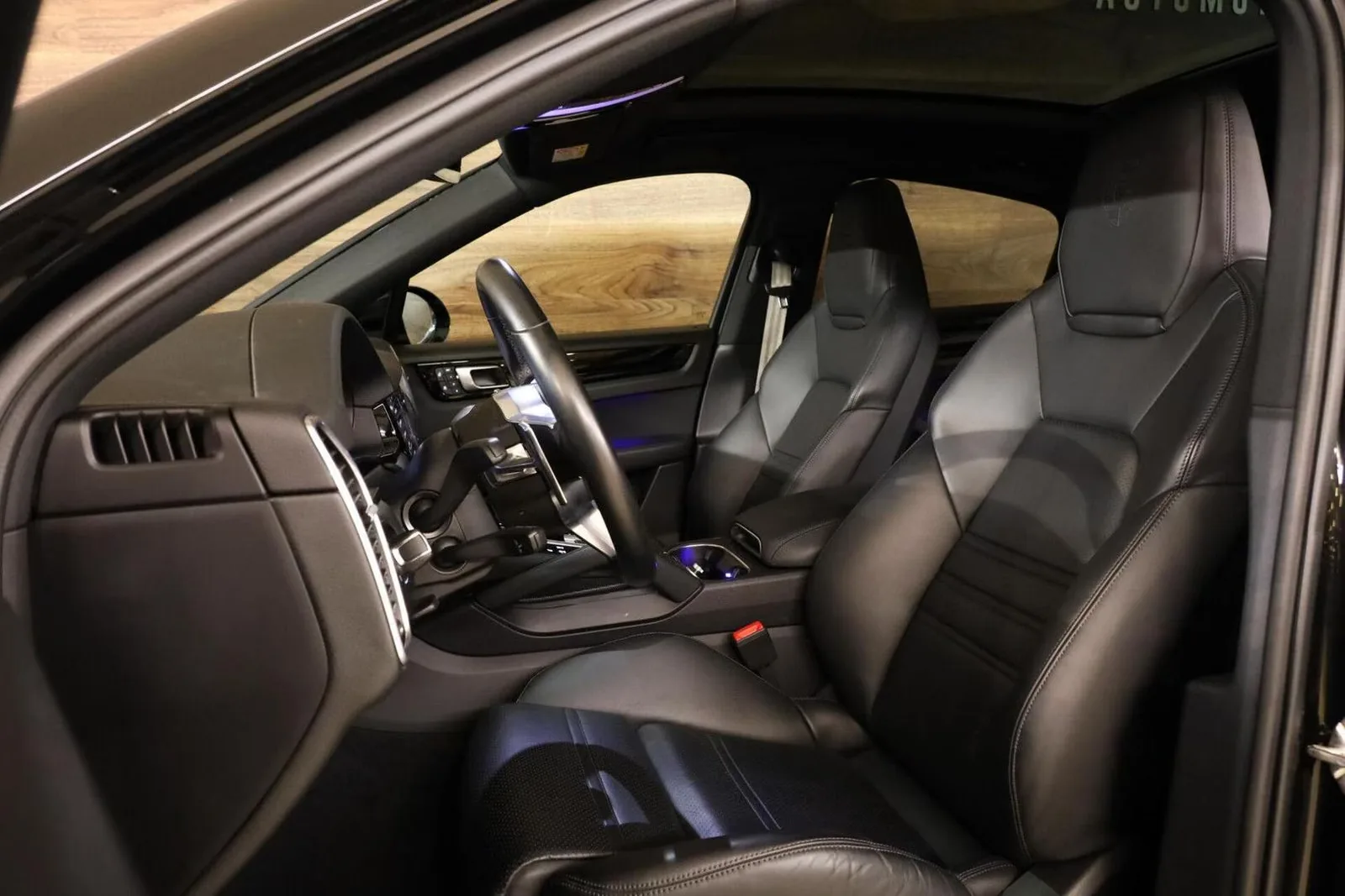 2023 Porsche Cayenne Coupé E-Hybrid Platinum Edition, 6/30