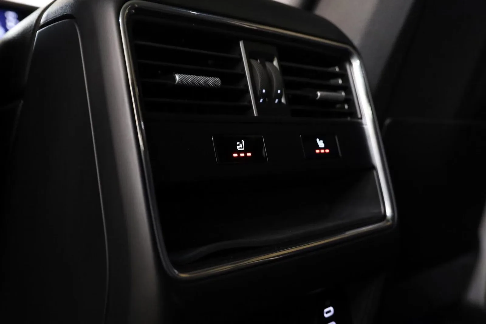 2023 Porsche Cayenne Coupé E-Hybrid Platinum Edition, 10/30