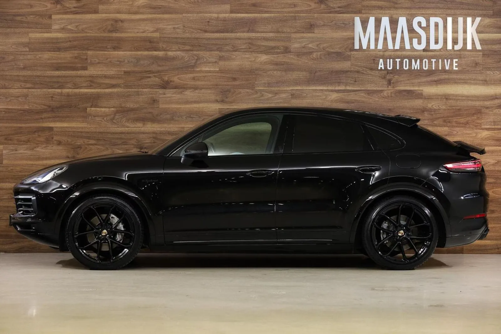 2023 Porsche Cayenne Coupé E-Hybrid Platinum Edition, 12/30
