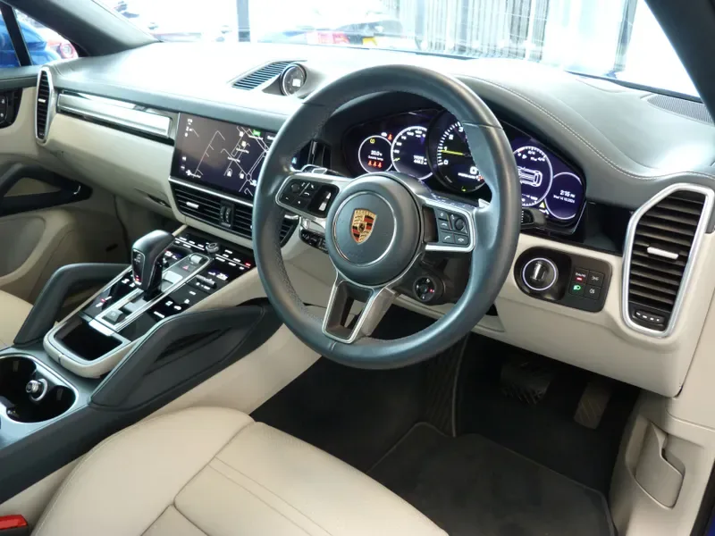 2023 Porsche Cayenne E-Hybrid Coupé, 16/28