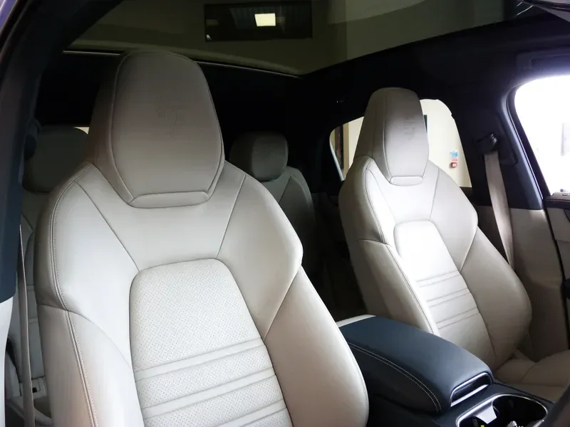 2023 Porsche Cayenne E-Hybrid Coupé, 17/28