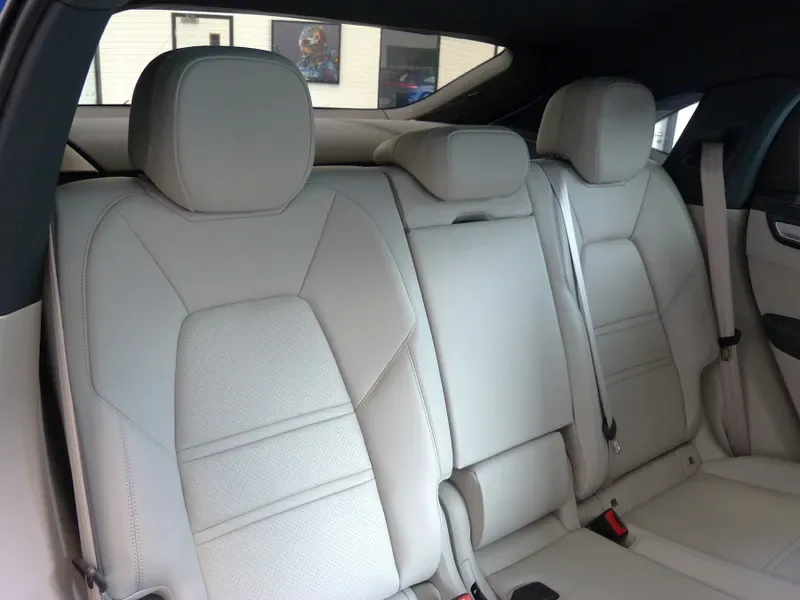 2023 Porsche Cayenne E-Hybrid Coupé, 20/28