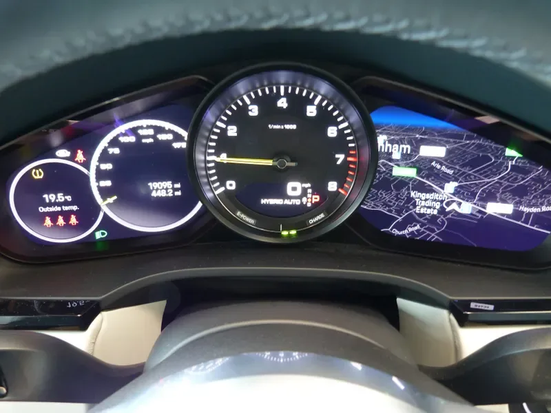 2023 Porsche Cayenne E-Hybrid Coupé, 26/28