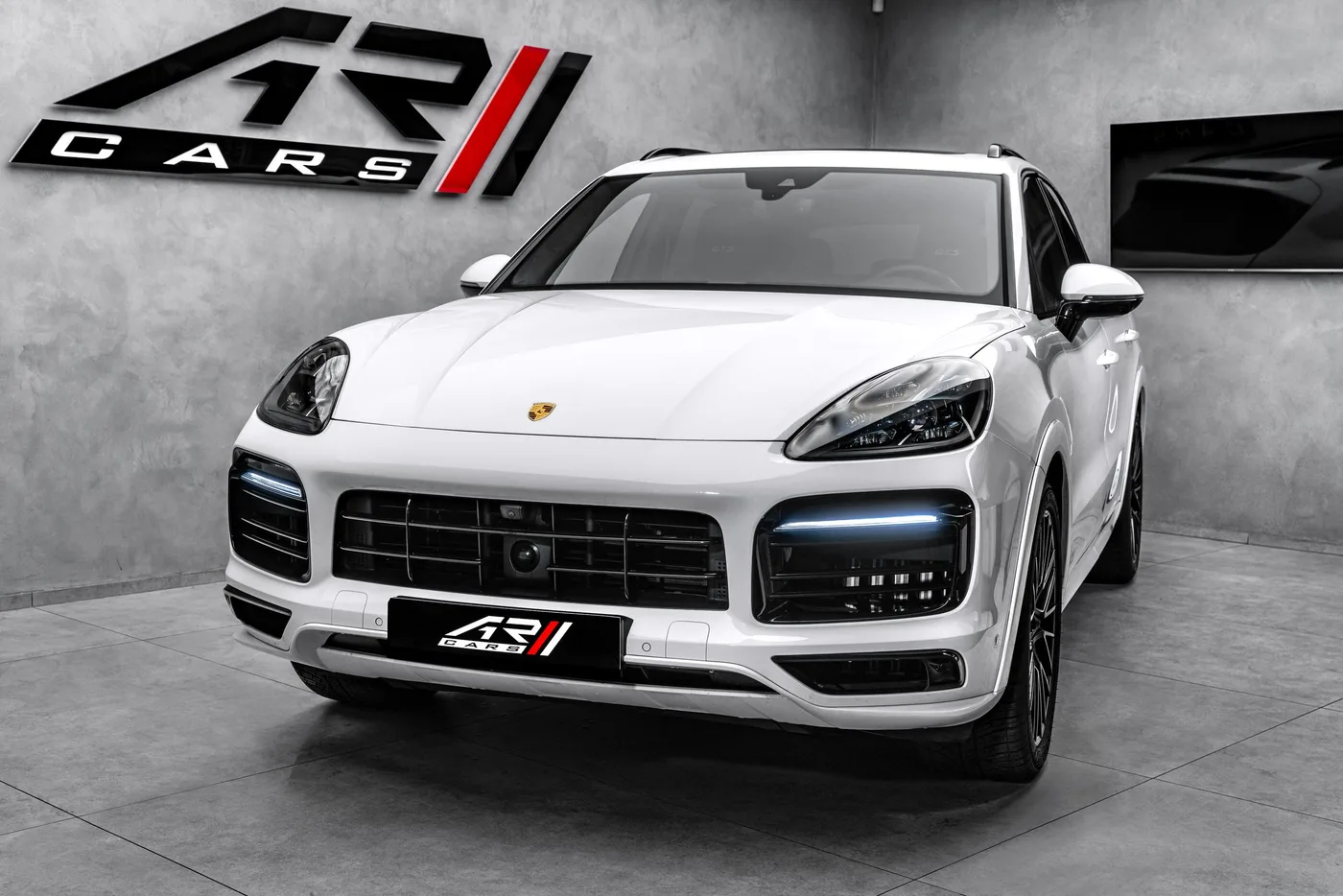 2023 Porsche Cayenne GTS offered by a specialist dealer in Ostrava, Czechia, photo 3 of 15