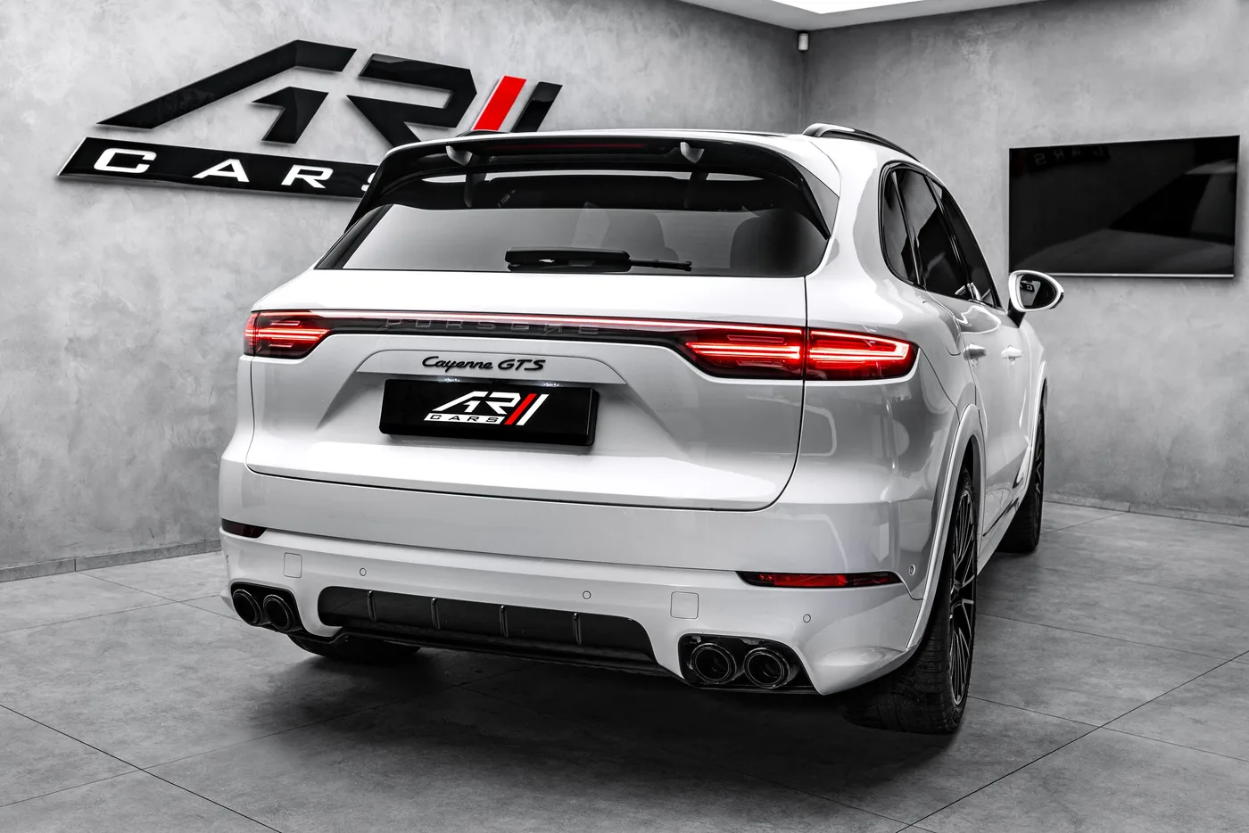 2023 Porsche Cayenne GTS offered by a specialist dealer in Ostrava, Czechia, photo 6 of 15