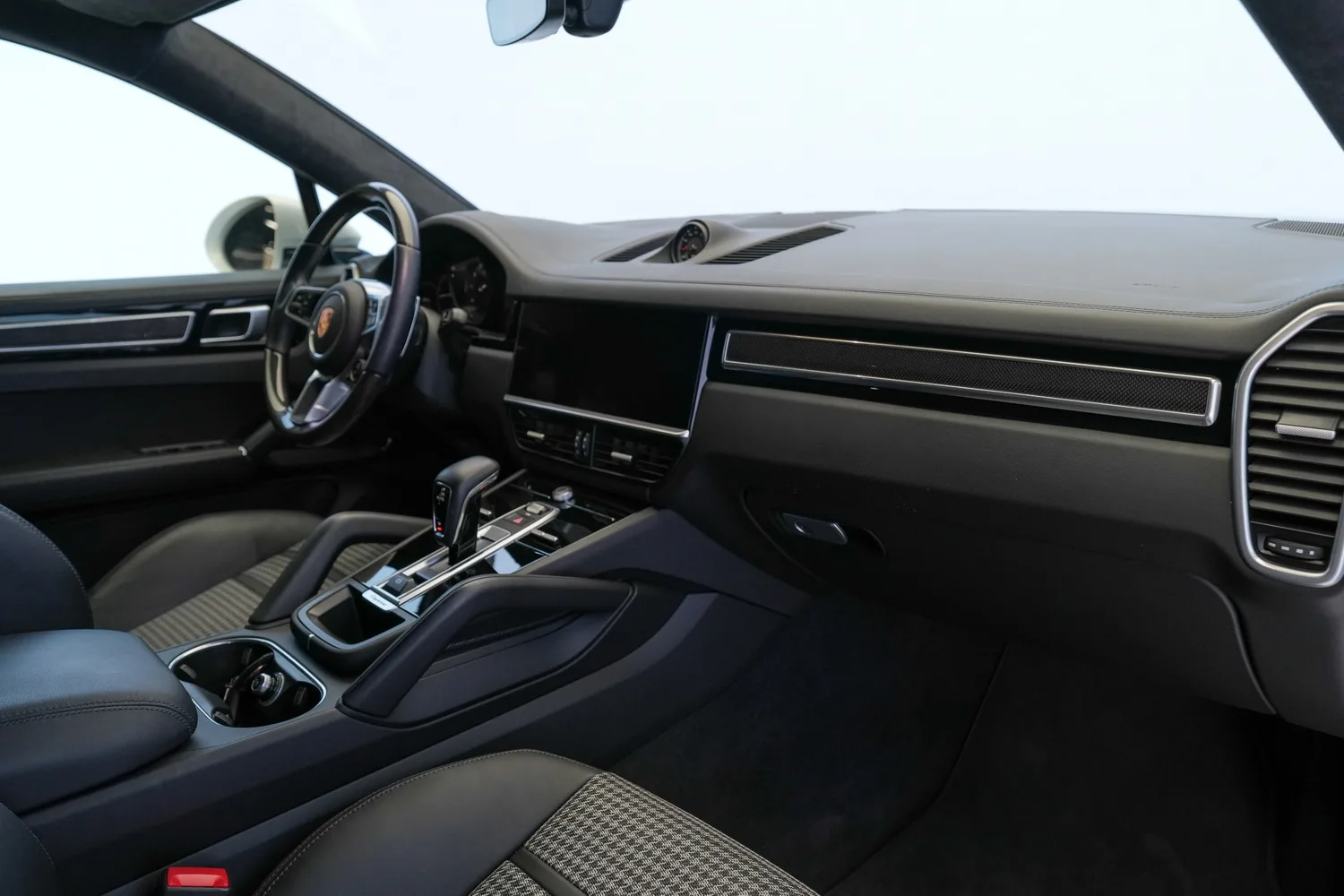 2023 Porsche Cayenne GTS Coupé, 11/19