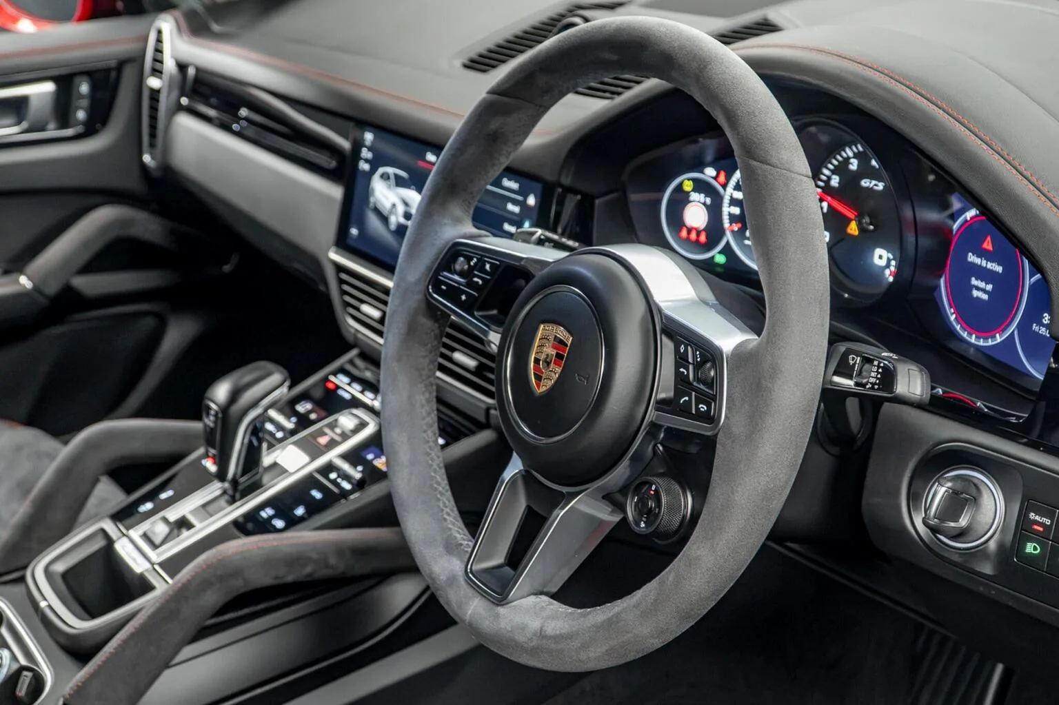 2023 Porsche Cayenne GTS Coupé, 27/30