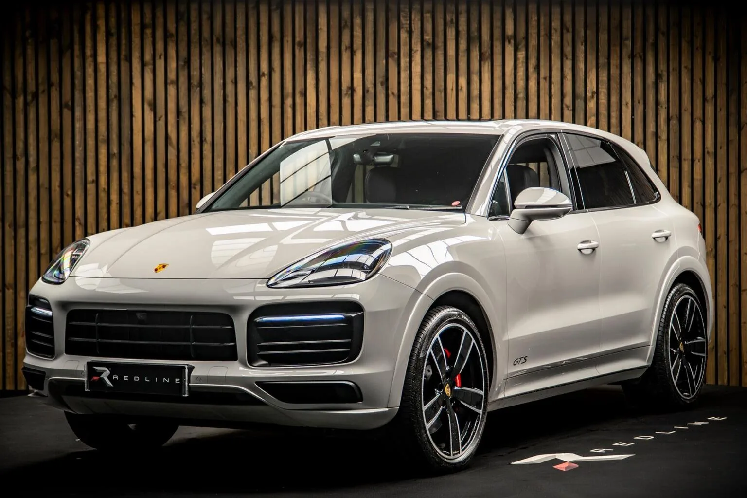 2023 Porsche Cayenne GTS angeboten von einem Fachhändler in Knaresborough, Vereinigtes Königreich, Hauptfoto