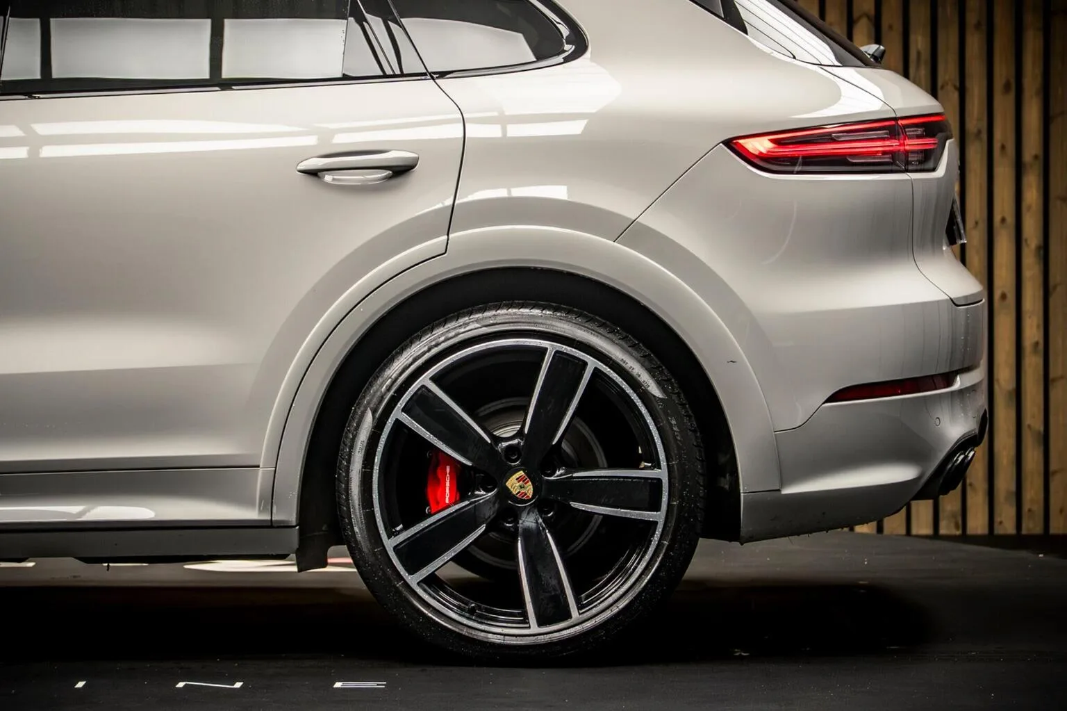2023 Porsche Cayenne GTS, 17/30