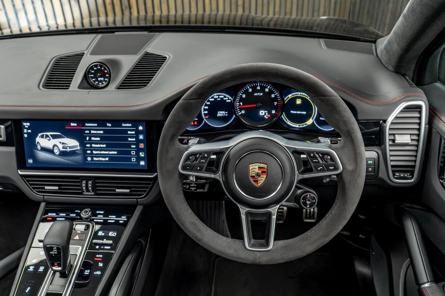 2023 Porsche Cayenne GTS, 25/30
