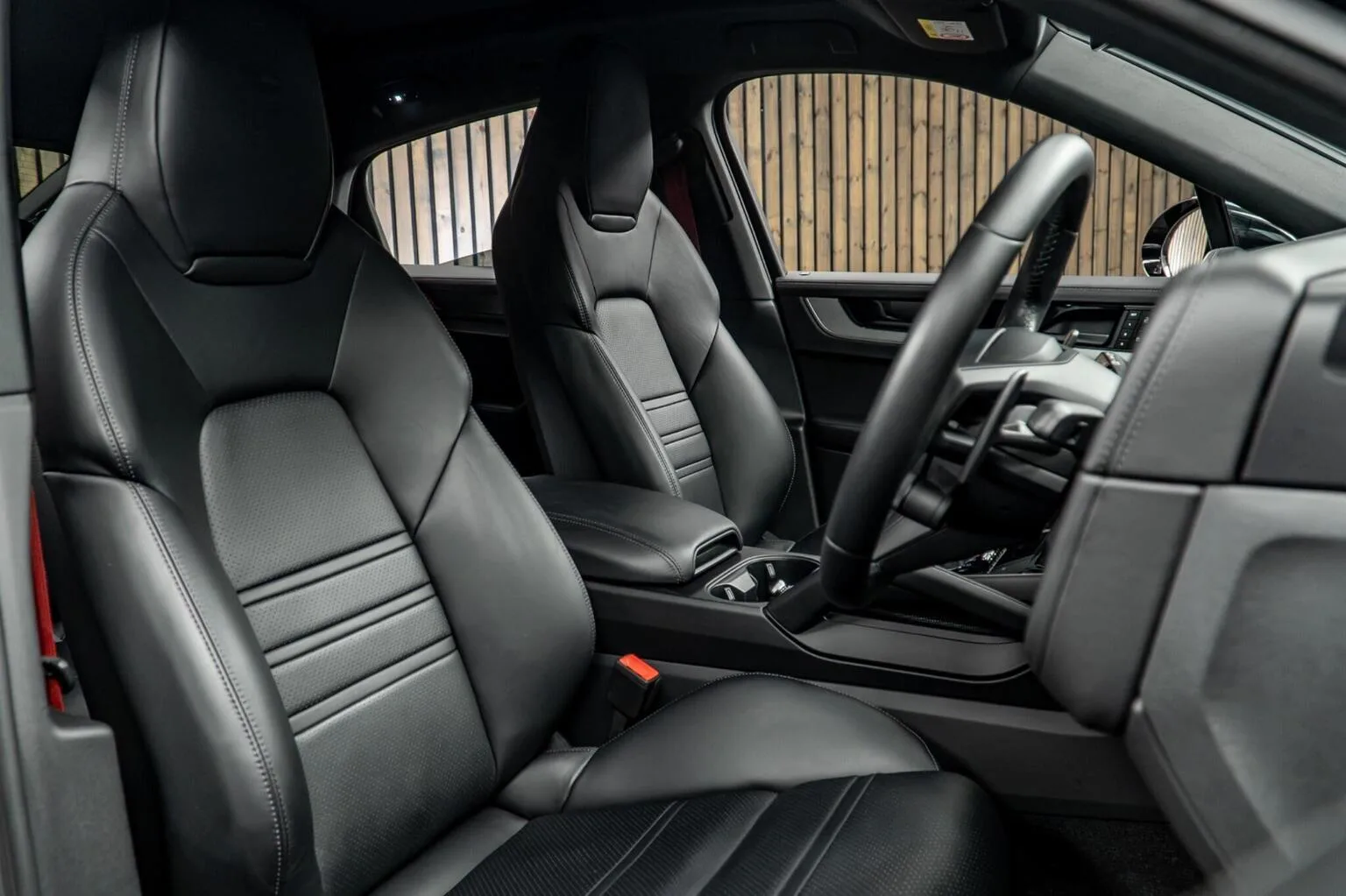 2023 Porsche Cayenne S Coupé, 2/30