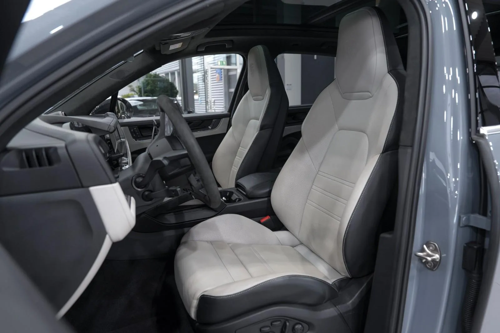 2023 Porsche Cayenne S, 18/30