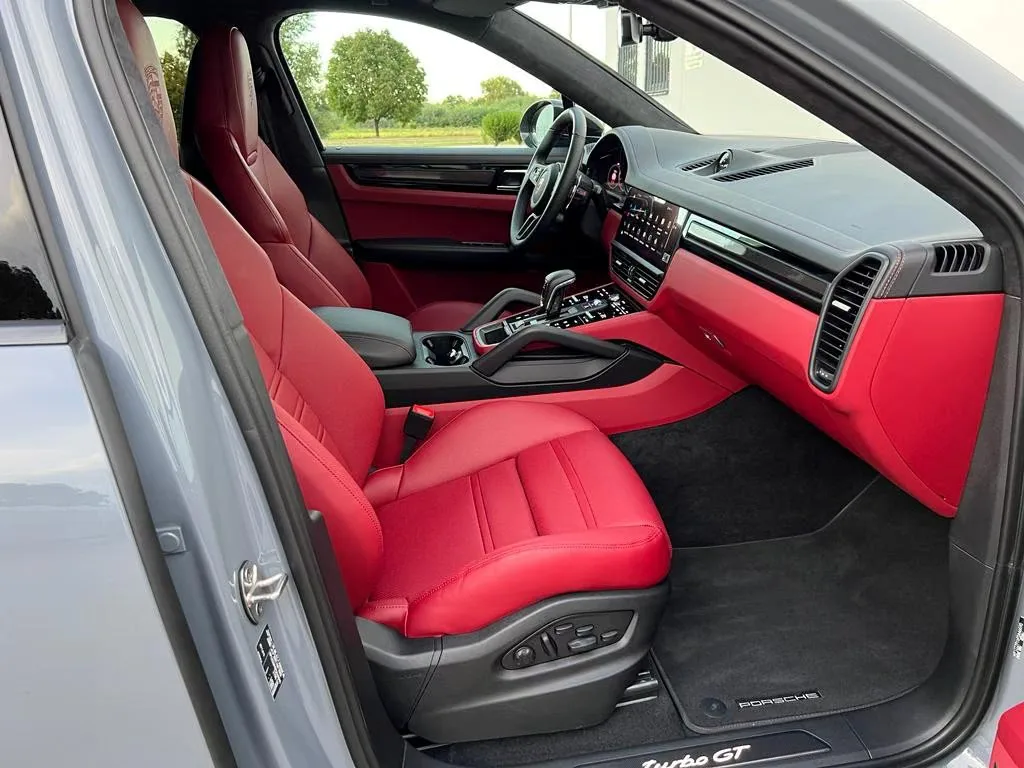 2023 Porsche Cayenne Turbo GT, 14/20