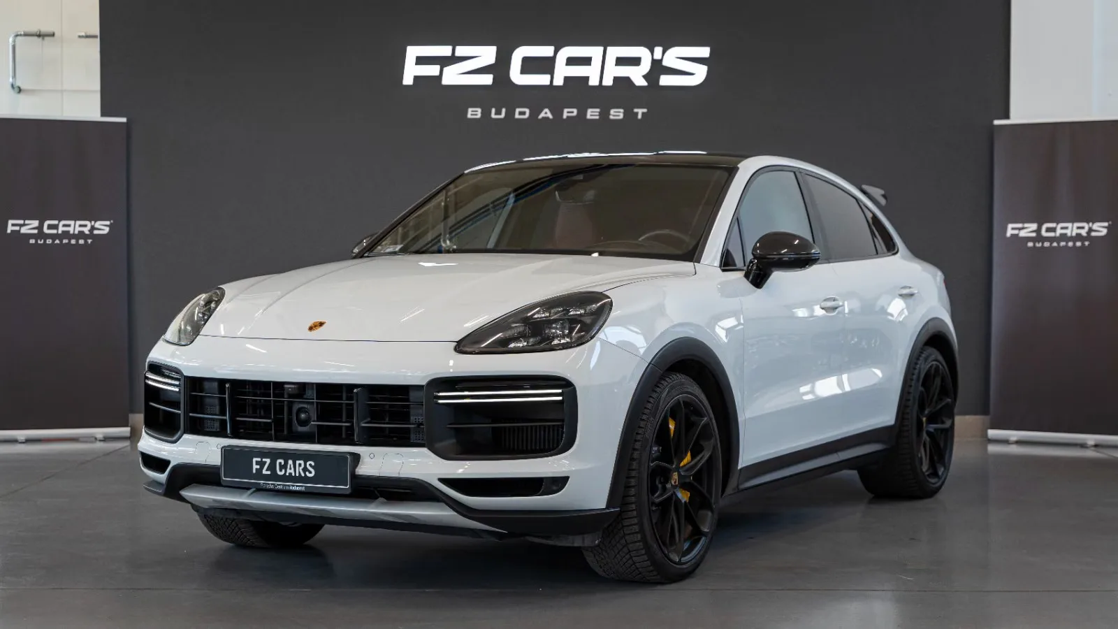 2023 Porsche Cayenne Turbo GT angeboten von einem Fachhändler in Budapest, Ungarn, Hauptfoto