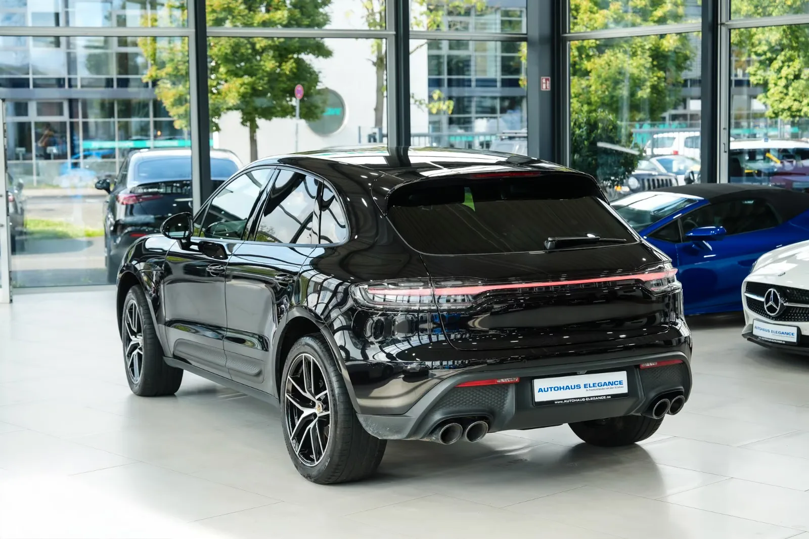 2023 Porsche Macan, 8/30