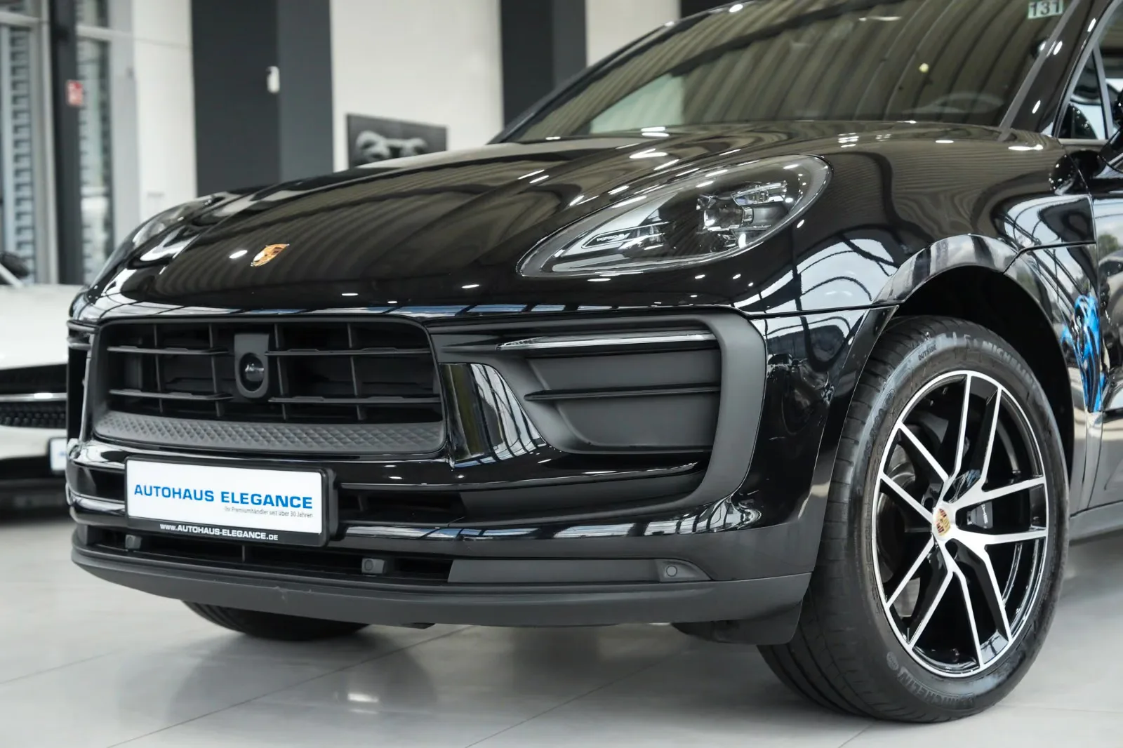2023 Porsche Macan, 9/30