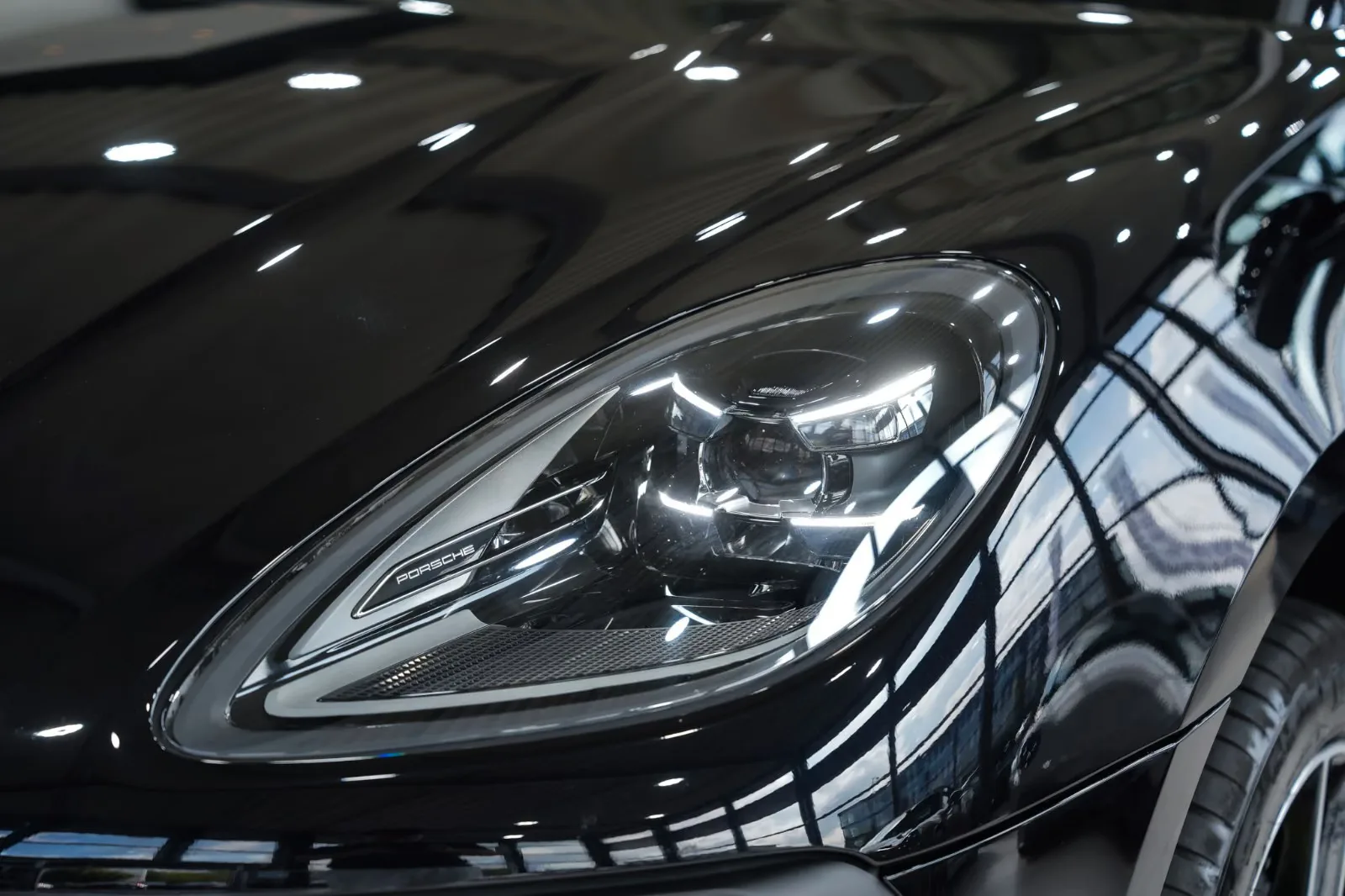 2023 Porsche Macan, 12/30