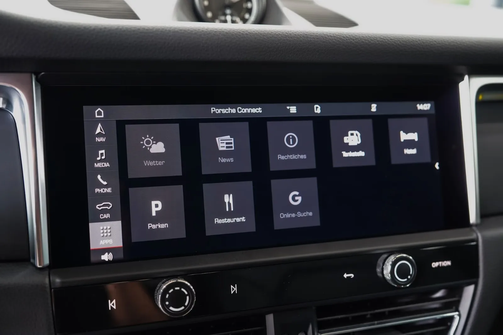 2023 Porsche Macan, 23/30