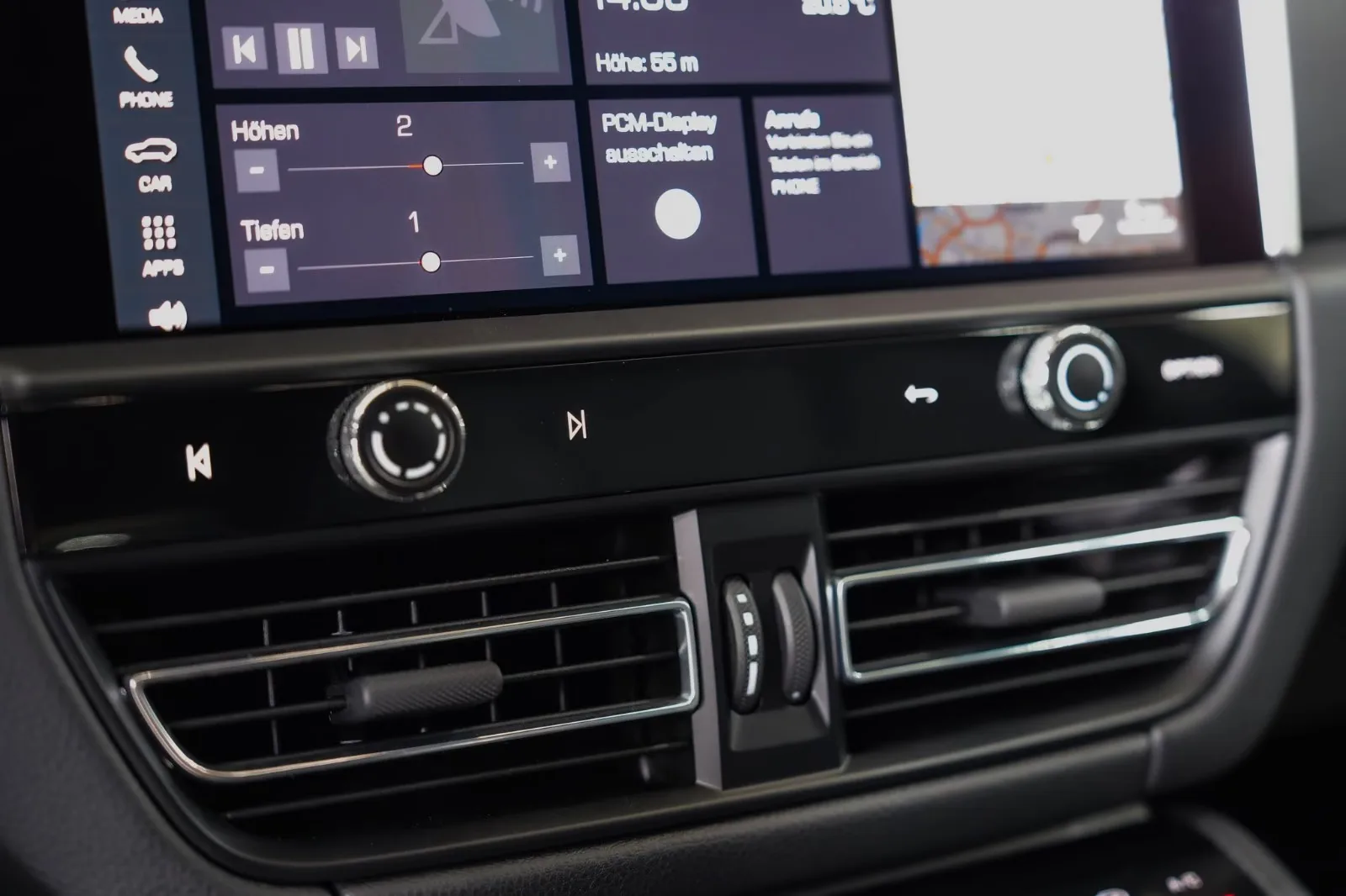 2023 Porsche Macan, 27/30