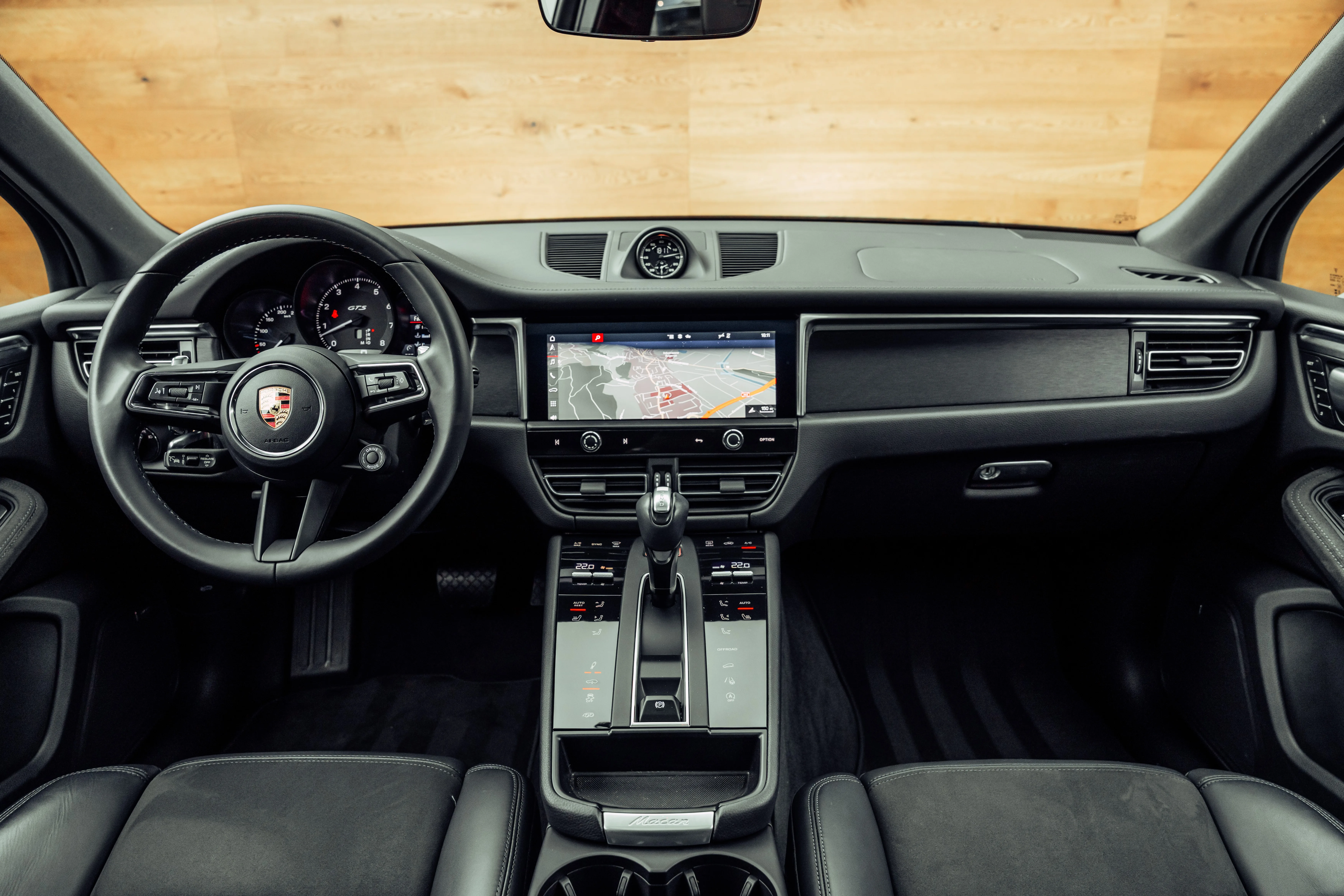 2023 Porsche Macan GTS, 5/19