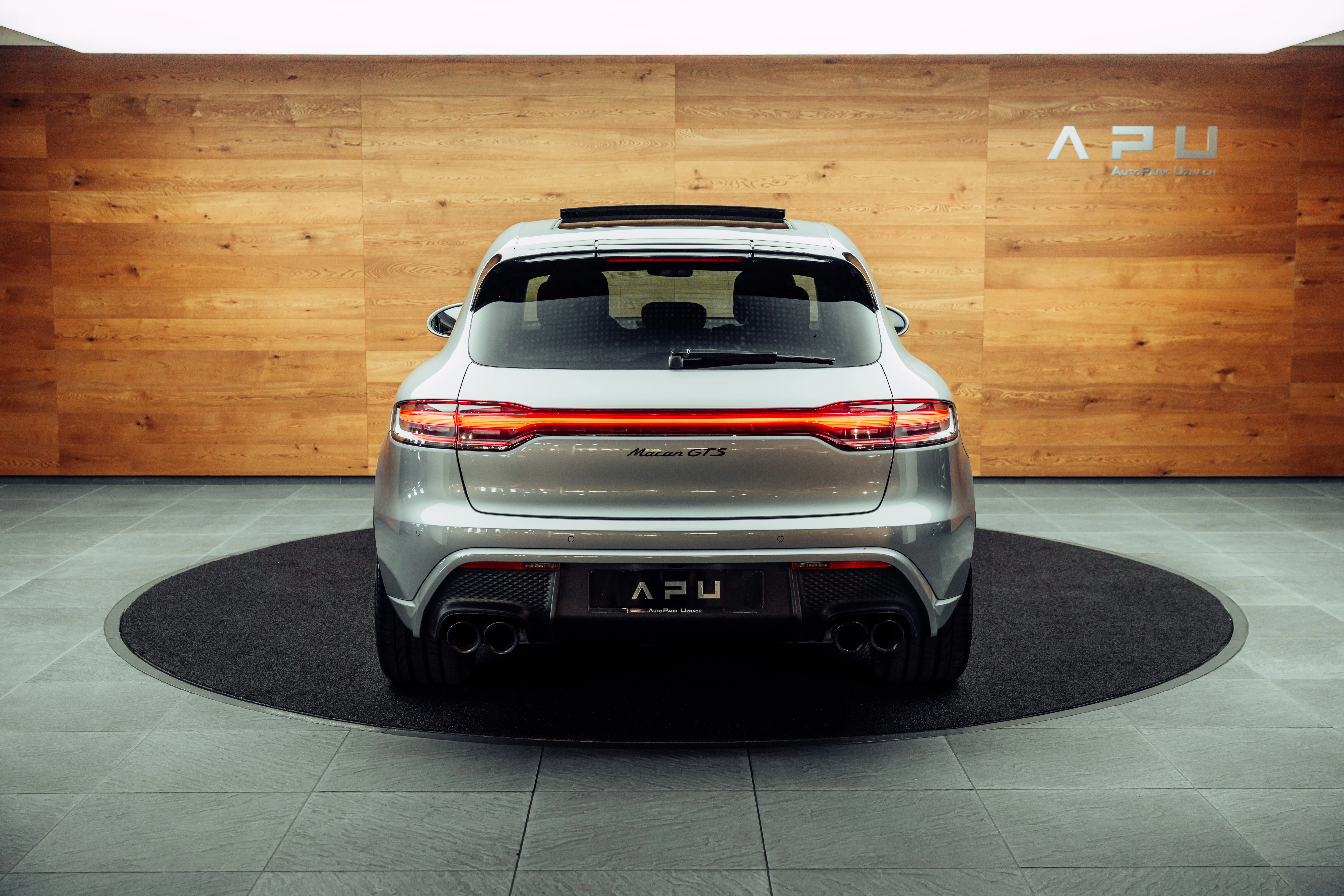 2023 Porsche Macan GTS, 17/19