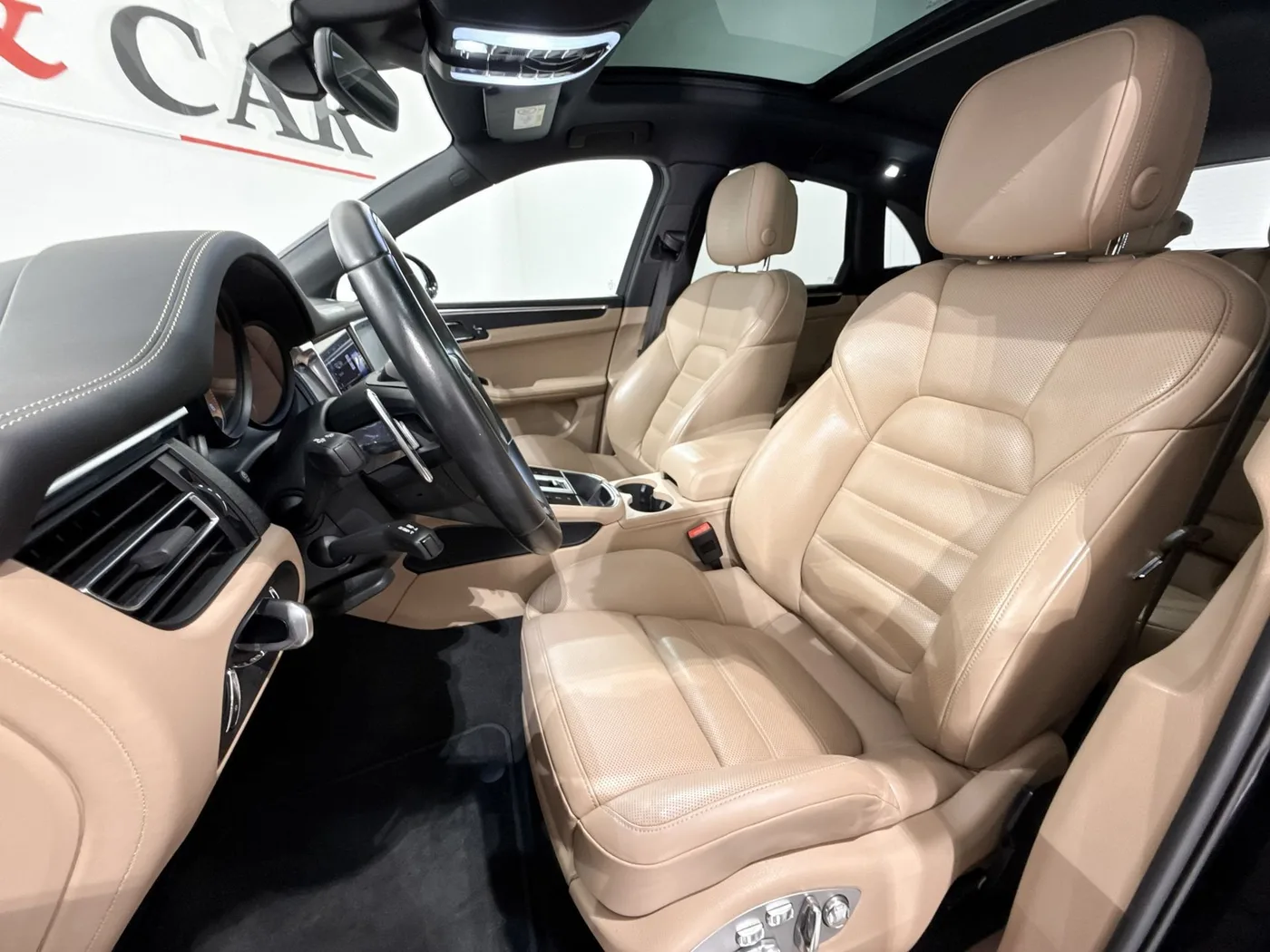 2023 Porsche Macan GTS offered by a supercar dealer in Zibido San Giacomo, Italy, photo 13 of 24
