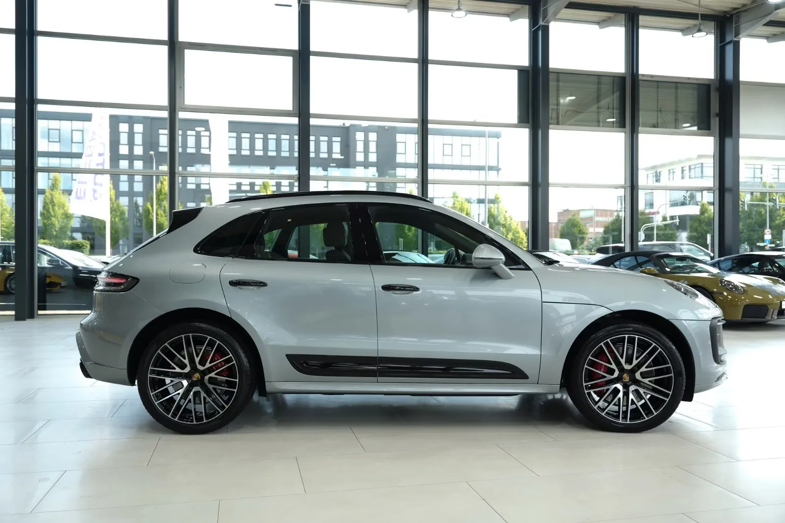 2023 Porsche Macan GTS, 6/26