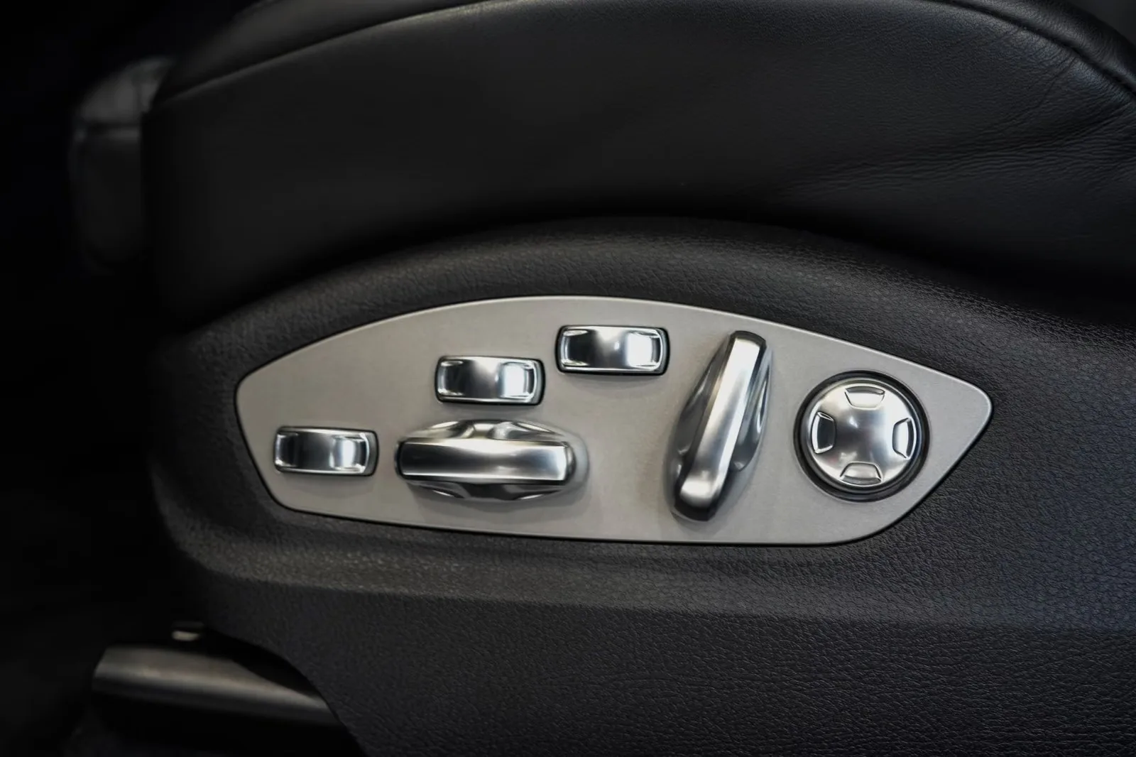 2023 Porsche Macan GTS, 14/26