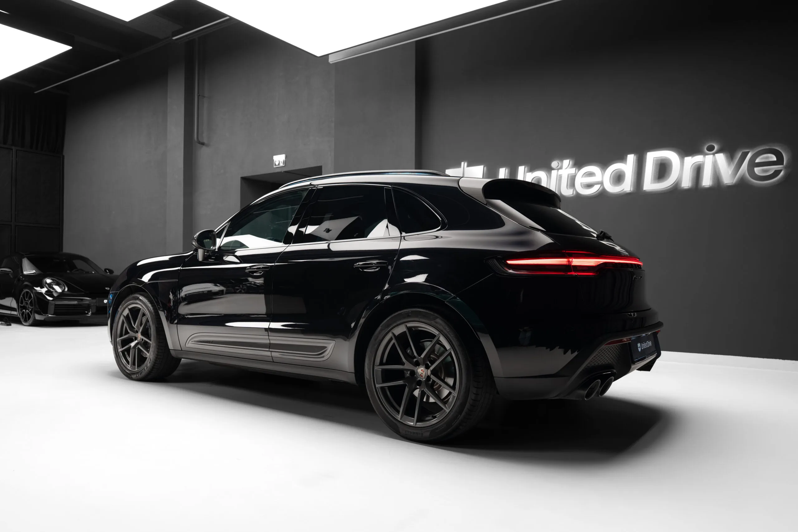 2023 Porsche Macan T, 8/30
