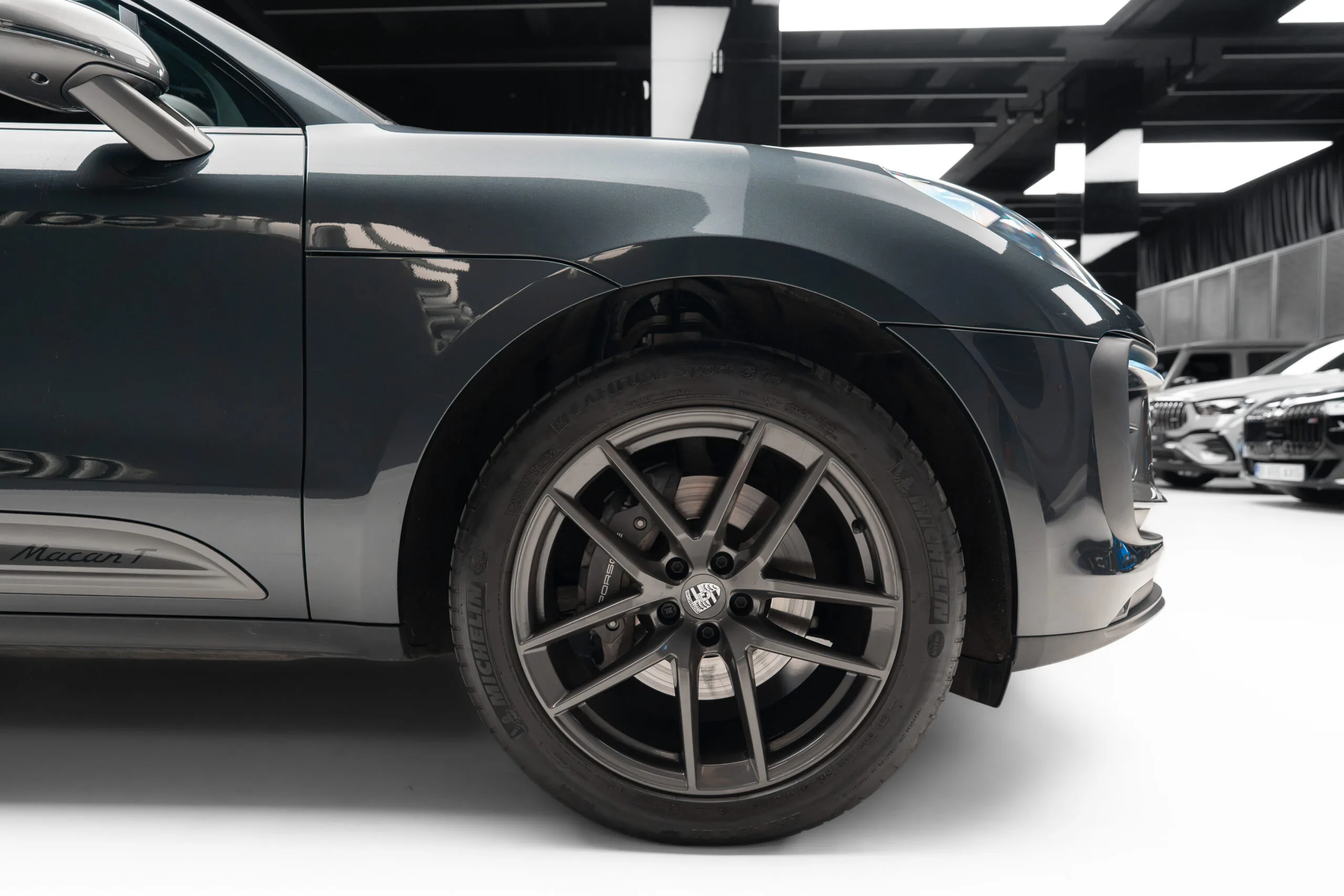 2023 Porsche Macan T, 5/30
